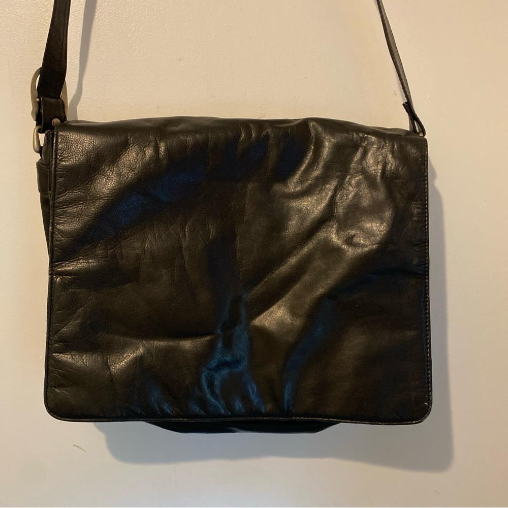 Wilsons Leather Dark Messenger Bag